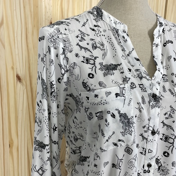 RW&CO Blouse Top White with black love motif print Size M - Picture 4 of 16